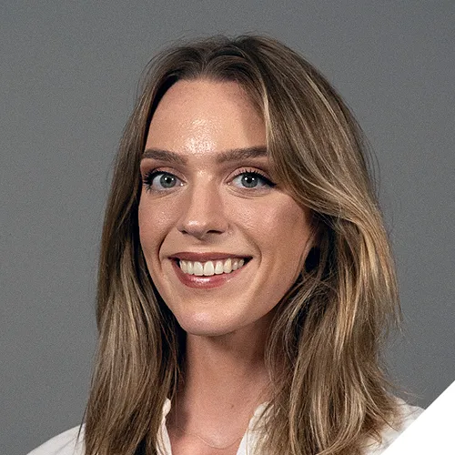 holly_barnes Holly Barnes headshot